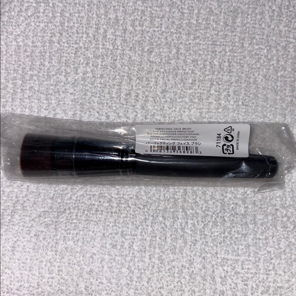 bareMinerals Perfecting Face Brush